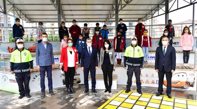 YEŞİLYURT BELEDİYESİ ÇOCUK TRAFİK EĞİTİM PARKI, YENİ DÖNEM FAALİYETLERİNE BAŞLADI 