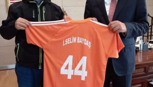 YEŞİLYURT BELEDİYESİ GÖRME ENGELLİLER SPOR KULÜBÜ YÖNETİMİ, BAKAN YARDIMCISI BAYDAŞ'I ZİYARET ETTİ