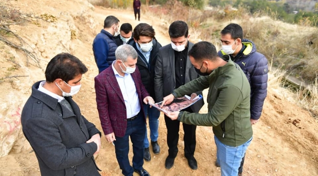 YEŞİLYURT BELEDİYESİ, ŞAHNAHAN DERESİ VE ÇEVRESİNDE DÖNÜŞÜM YATIRIMLARINA HIZ VERDİ  