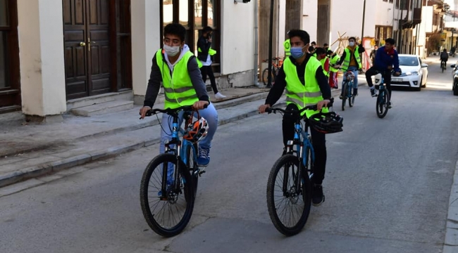 40 BİSİKLETÇİ, KADİM ÇIRMIHTI'NIN EŞSİZ GÜZELLİKLERİ ETRAFINDA PEDAL ÇEVİRDİ