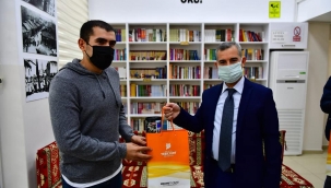 BAŞKAN ÇINAR, ZAVİYE MAHALLESİ MİLLET KIRAATHANESİNDE GENÇLERLE BULUŞTU