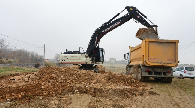 YEŞİLYURT BELEDİYESİ, SİVAS YOLUYLA ANKARA ASFALTI ARASINDA Kİ BAĞLANTI YOLUNU AÇIYOR