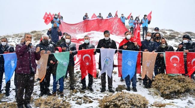 YEŞİLYURT'TA, SARIKAMIŞ ŞEHİTLERİ ANISINA BÜRÜCEK YAYLASINDA ANMA TÖRENİ DÜZENLENDİ