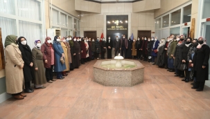 AK Parti Battalgazi İlçe Kadın Kolları Başkanlığı'na yeniden atanan Ebru İnaç, yönetim kurulu listesini açıkladı.