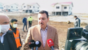 Ak Parti MKYK Üyesi ve Malatya Milletvekili Bülent Tüfenkci, 24 Ocak depreminin yıl dönümünde, depremden en çok etkilenen Battalgazi ilçesine bağlı Düzyol Mahallesine ziyarette bulundu.