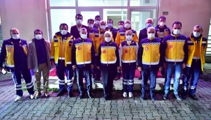 BAŞKAN ÇINAR, EMNİYET, JANDARMA, 112 PERSONELİ VE ESNAFLARI YENİ YILIN İLK ANLARINDA YALNIZ BIRAKMADI