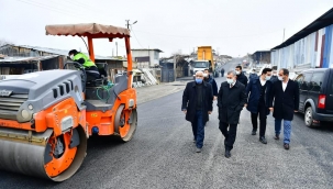 YEŞİLYURT BELEDİYESİ, MAHRUKATÇILAR SİTESİNİN YOLLARINI MODERN VE KONFORLU HALE GETİRİYOR