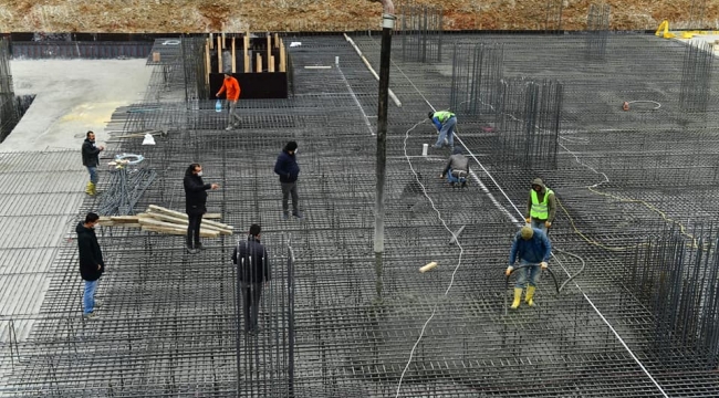 YEŞİLYURT BELEDİYESİ YENİ HİZMET BİNASI İNŞAATI HIZLA YÜKSELİYOR