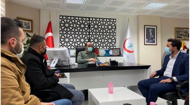 AK Parti Yeşilyurt Gençlik Kolları ülke genelinde yaşanan zorlu süreçte sağlık çalışanlarını yalnız bırakmadı.