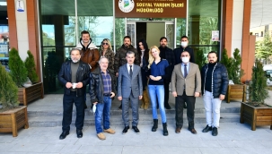 BAŞKAN ÇINAR, 'GIRİFT' DİZİ EKİBİNİ EMANET ÇARŞISI-DOĞAL ÜRÜNLER PAZARINDA AĞIRLADI