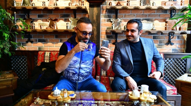 SİNEMA SANATÇISI UMUT OĞUZ, TARİHİ YEŞİLYURT KONAKLARINA HAYRAN KALDI