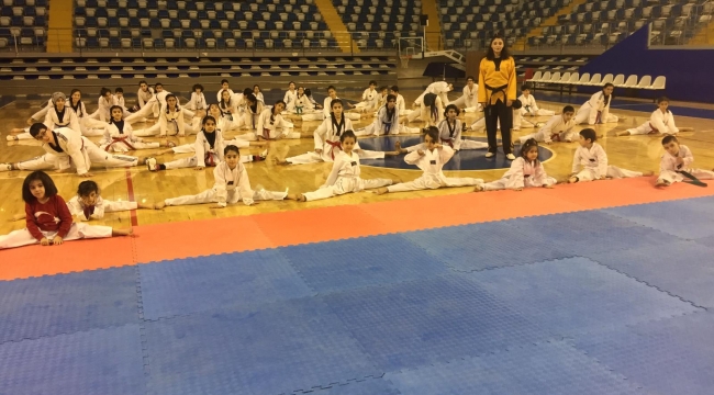 Taekwando Antrenörü Ayşe Biri'nin Düzenlemis Oldugu Kemer İmtihanı başarı ile tamamlandı.