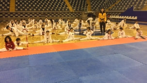 Taekwando Antrenörü Ayşe Biri'nin Düzenlemis Oldugu Kemer İmtihanı başarı ile tamamlandı.