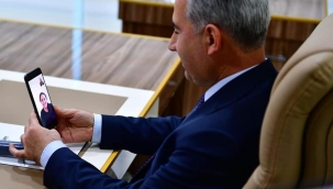 BAŞKAN ÇINAR, İZMİR'DEKİ DEPREMZEDELERDEN MALATYA'LI GÜLAY YAŞAR İLE GÖRÜNTÜLÜ GÖRÜŞME GERÇEKLEŞTİRDİ