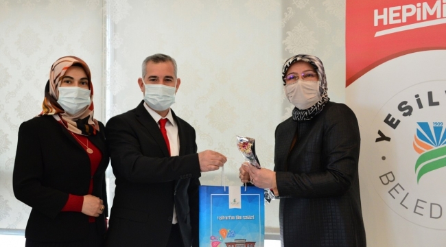 YEŞİLYURT BELEDİYE BAŞKANININ EŞİ SEMRA ÇINAR'IN EV SAHİPLİĞİNDE 8 MART DÜNYA KADINLAR GÜNÜ KUTLAMA PROGRAMI DÜZENLENDİ