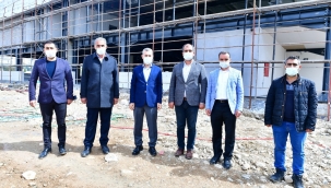 YEŞİLYURT BELEDİYESİ ÇİLESİZ SEMT PAZARI VE YAŞAM MERKEZİ'NİN İNŞAATI HIZLA YÜKSELİYOR