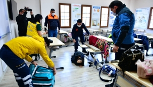 YEŞİLYURT BELEDİYESİ DEPREM EĞİTİM SİMÜLASYON MERKEZİ VE BİLİM ATÖLYESİ'NDE Kİ DEPREM TATBİKATINDA HEYECANLI ANLAR YAŞANDI