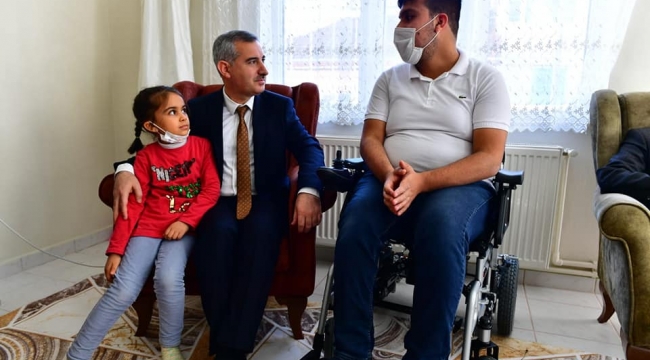 YEŞİLYURT BELEDİYESİ, ENGELLİ VATANDAŞLARA TOPLAMDA 92 ADET AKÜLÜ ARAÇ TESLİM ETTİ