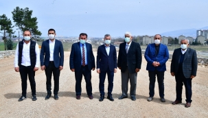 BAŞKAN ÇINAR, ANKARA VE SİVAS YOLU ARASINDA AÇILAN ALTERNATİF YOL GÜZERGÂHINI İNCELEDİ