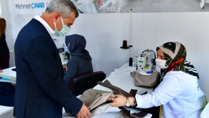 BAŞKAN ÇINAR, KİLTEPE MESLEK EDİNDİRME MERKEZİNDE Kİ KURSİYERLERLE BİRARAYA GELDİ