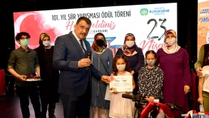 Büyükşehir Belediyesi 23 Nisan 101. Yıl Şiir Yarışması Ödül Töreni Yapıldı