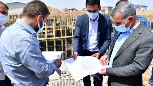 YEŞİLYURT BELEDİYESİ 'YAKINCA YARI OLİMPİK YÜZME HAVUZU' İNŞAATI HIZLA YÜKSELİYOR