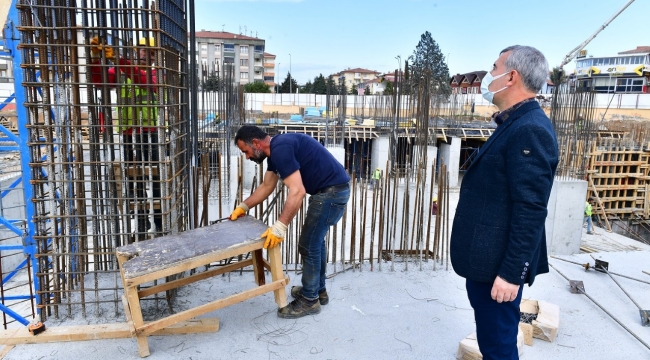 YEŞİLYURT BELEDİYESİ YENİ HİZMET BİNASI İNŞAATI HIZLA YÜKSELİYOR