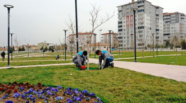 YEŞİLYURT'TA Kİ SOSYAL YAŞAM ALANLARI YENİLENİYOR, GÜZELLEŞİYOR