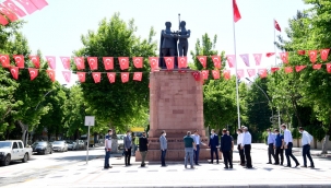 AŞKAN GÜRKAN, ATATÜRK ANITI ÇEVRESİNDE İNCELEMELERDE BULUNDU ATATÜRK ANITININ ÇEVRESİ YENİLENDİ