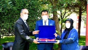  BAŞKAN GÜRKAN'DAN ŞEHİT AİLELERİNE ZİYARET