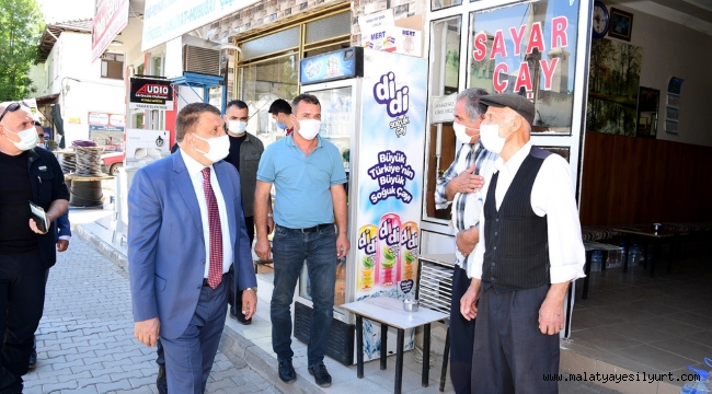 BAŞKAN GÜRKAN, ESKİMALATYA MEYDANINDA ESNAF VE VATANDAŞLARI ZİYARET ETTİ