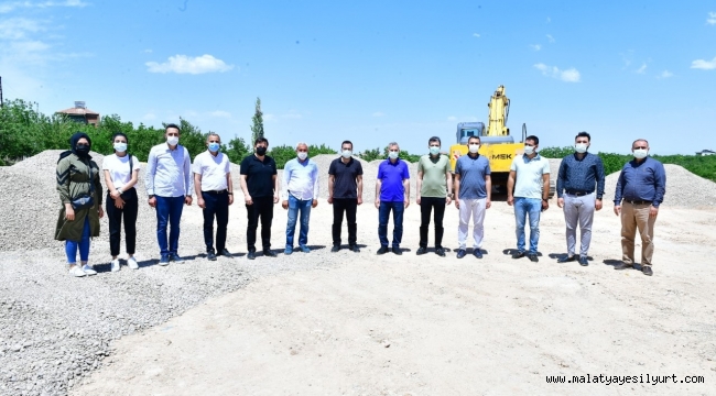 TOPSÖĞÜT'LÜ GENÇLER İSTEDİ, BAŞKAN ÇINAR YERİNE GETİRİYOR 