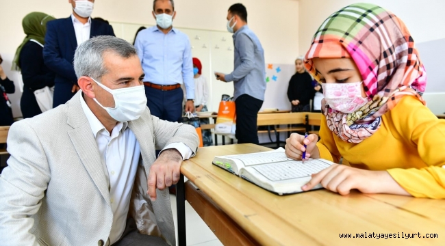 BAŞKAN ÇINAR, TOBB HAFIZ İMAM ORTAOKULUNU ZİYARET ETTİ