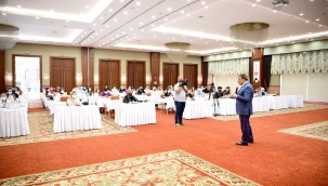  BAŞKAN GÜRKAN 81 İL'DEN GELEN GENÇLERLE BİR ARAYA GELDİ