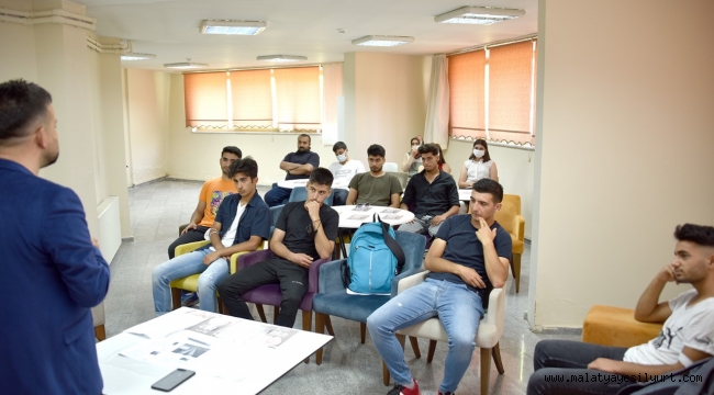 BÜYÜKŞEHİR'DEN ÜNİVERSİTE ADAYLARINA MORAL-MOTİVASYON DESTEĞİ