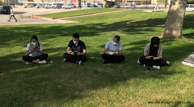 '' OKUYAN BİR GENÇLİK HER ZAMAN ÖNDEDİR ''