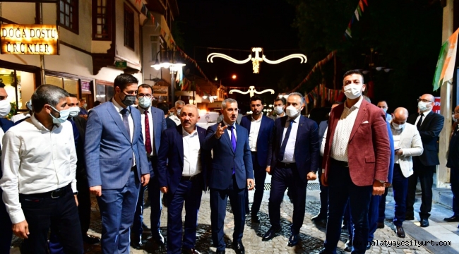 SAĞLIKLI KENTLER BİRLİĞİ BAŞKANI VE MECLİS ÜYELERİ, LEZZET CADDESİNDEKİ MÜZELERİ GEZDİ