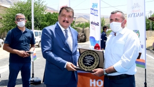 VATANDAŞLAR TARAFINDAN COŞKUYLA KARŞILANAN BAŞKAN GÜRKAN