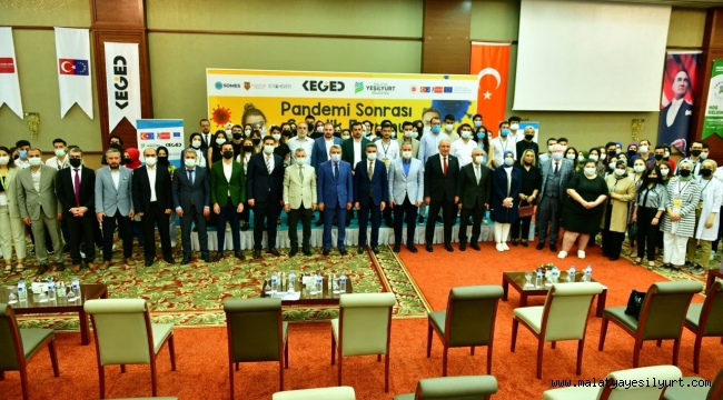 YEŞİLYURT BELEDİYESİ, 81 KENTTEN 90 ÖĞRENCİYİ PANDEMİ SONRASI GENÇLİK FORUMUNDA AĞIRLIYOR