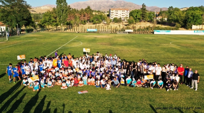 YEŞİLYURT BELEDİYESİ SPOR ŞENLİĞİNİN ÖDÜL TÖRENİ YAPILDI 