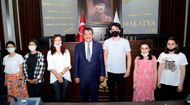 'BABAMA MEKTUP' YARIŞMASININ ÖDÜL TÖRENİ GERÇEKLEŞTİRİLDİ