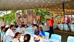 BAŞKAN ÇINAR, 'BİZ ANADOLUYUZ' PROJESİYLE MALATYA'YA GELEN ŞANLIURFA'LI ÇOCUKLARI MİSAFİR ETTİ