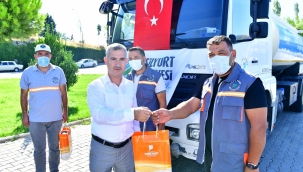 BAŞKAN ÇINAR, MARMARİS'TEKİ ORMAN YANGINLARI SÖNDÜRME ÇALIŞMALARINA KATILAN PERSONELLERİ ZİYARET ETTİ