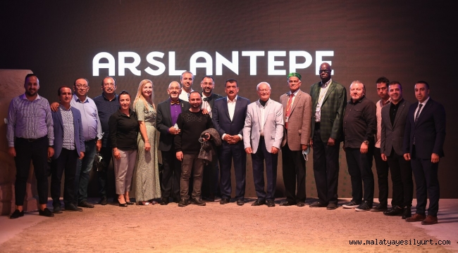 21 Kreasyondan Oluşan Tarihin Işığında Arslantepe III Defilesi Sergilendi