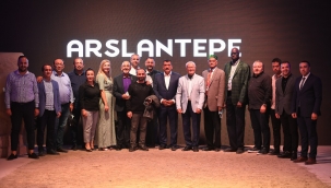 21 Kreasyondan Oluşan Tarihin Işığında Arslantepe III Defilesi Sergilendi