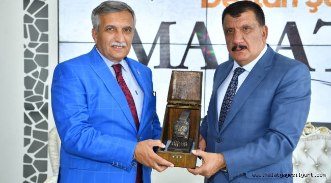 BALIKESİR HEYETENİ KABUL EDEN BAŞKAN GÜRKAN