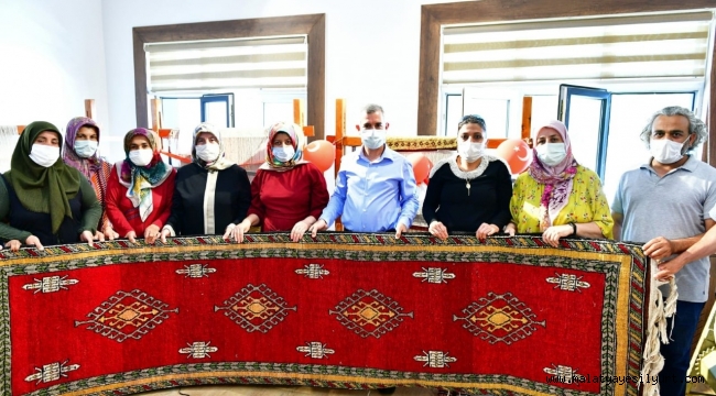 YEŞİLYURT BELEDİYESİNİN MESLEK EDİNDİRME KURSLARINA YOĞUN İLGİ!