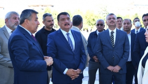 BAŞKAN GÜRKAN KERNEK MEYDANINDA İNCELEMELERDE BULUNDU