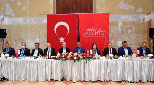 BAŞKAN GÜRKAN GAZİANTEP'TE GERÇEKLEŞTİRİLEN FIRAT HAVZASI DEĞERLENDİRME TOPLANTISINA KATILDI