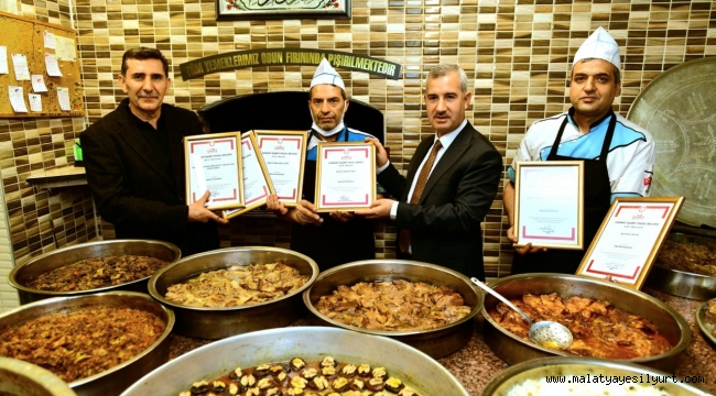 YEŞİLYURT BELEDİYESİ, COĞRAFİ İŞARET TESCİL BELGELERİNİ ESNAFLARLA BULUŞTURUYOR